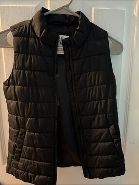 GAP Women's Black Quilted Vest
